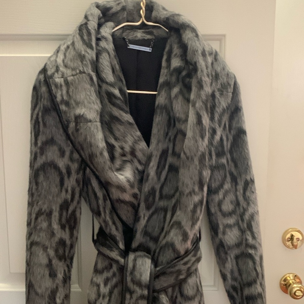 Beautiful grey/ black animal print Diane vonFurstenberg coat.
